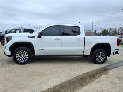 Used 2023 GMC Sierra 1500 AT4 w/ AT4 Premium Package image 4