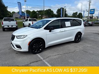 Used 2026 Chrysler Pacifica Limited w/ S Appearance Package FWD video 2