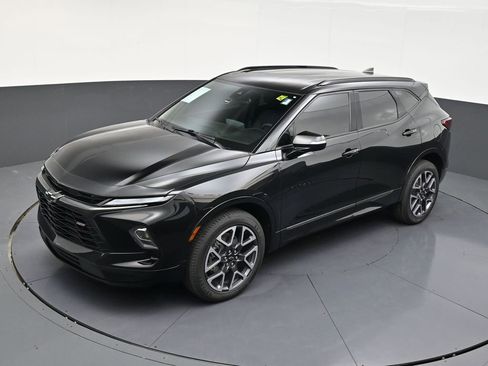 Used 2023 Chevrolet Blazer RS w/ Enhanced Convenience Package FWD image 13