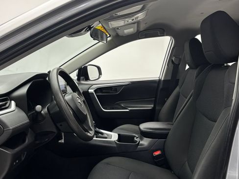 Used 2025 Toyota RAV4 LE FWD image 11