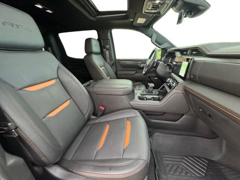 Used 2025 GMC Sierra 1500 AT4 w/ AT4 Premium Package AWD/4WD image 16
