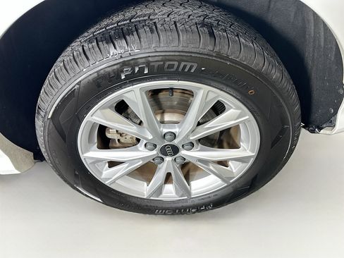 Used 2023 Audi Q3 2.0T Premium image 11