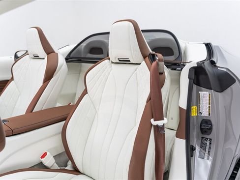 Used 2026 Lexus LC 500 Convertible w/ Inspiration Series RWD image 34