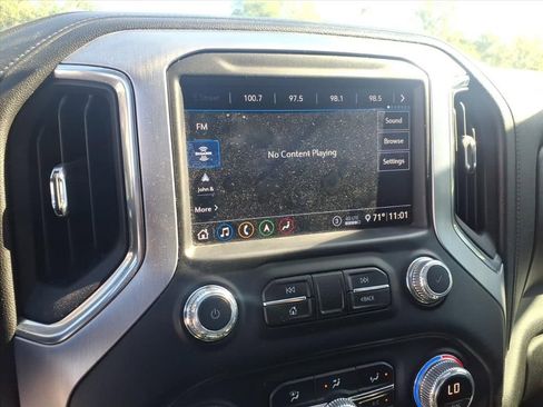 Used 2020 GMC Sierra 3500 SLT w/ SLT Convenience Package image 24