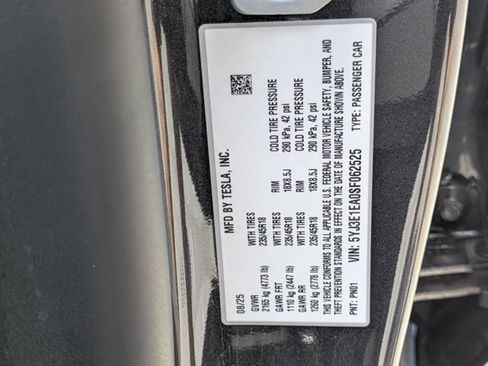 Used 2025 Tesla Model 3 Long Range RWD image 17