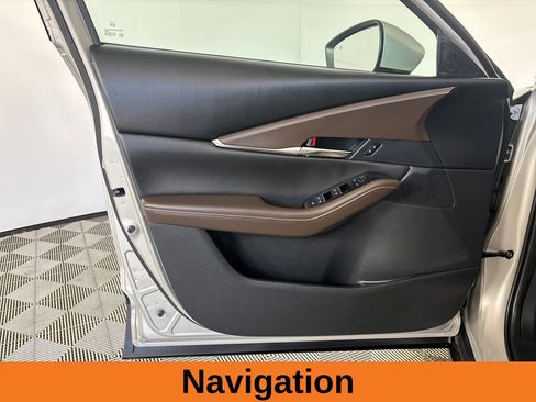 Used 2023 MAZDA CX-30 AWD 2.5 S w/ Premium Package image 8