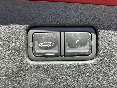 Used 2025 Genesis GV70 2.5T image 31