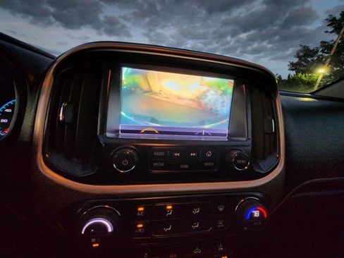 Used 2018 GMC Canyon Denali image 17