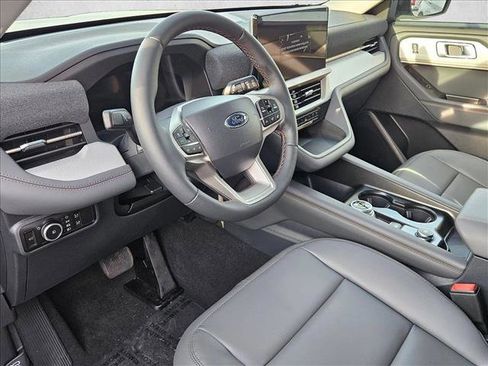 New 2026 Ford Explorer Active w/ Active Comfort Package RWD image 3