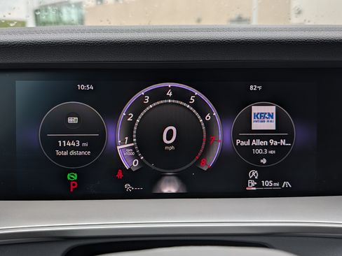 Certified 2025 Volkswagen Tiguan SE w/ Panoramic Sunroof Package AWD/4WD image 21