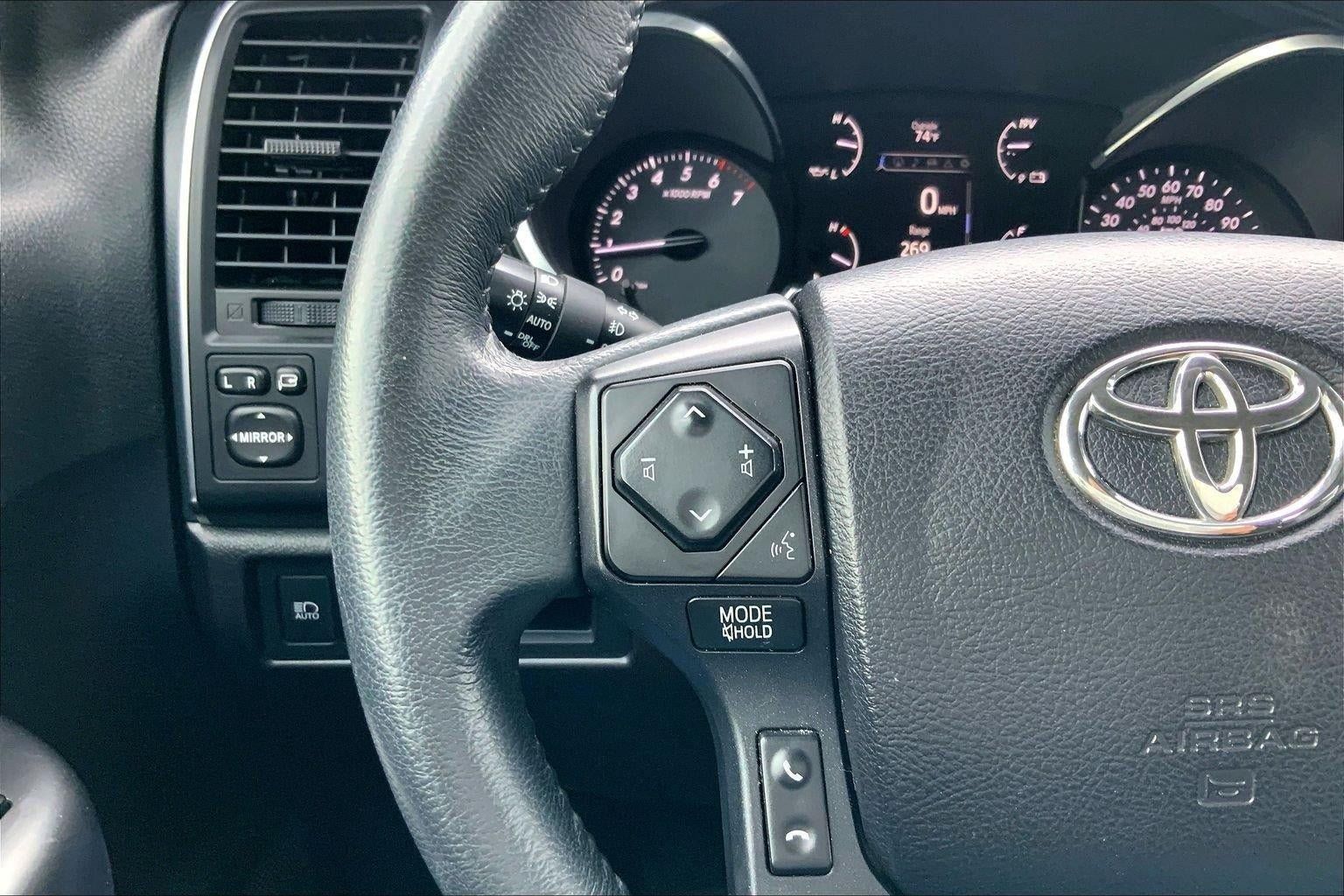 Used 2022 Toyota Sequoia TRD Pro AWD/4WD image 18