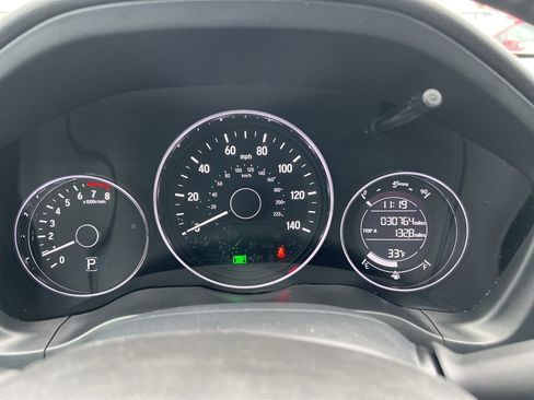 Certified 2022 Honda HR-V Sport image 11