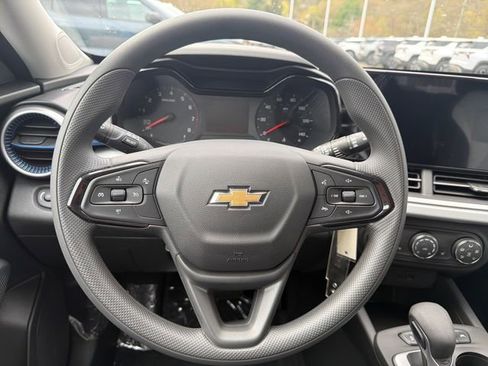 New 2026 Chevrolet Trax LS FWD image 18