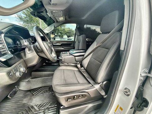 Used 2024 Chevrolet Silverado 2500 LT AWD/4WD image 18