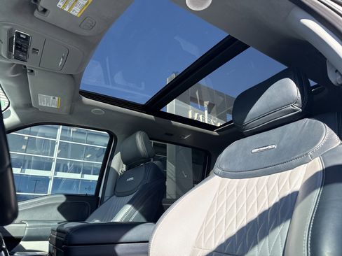 Used 2023 Ford F150 Limited image 16