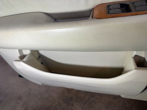 Used 2002 Lexus LS 430 image 59