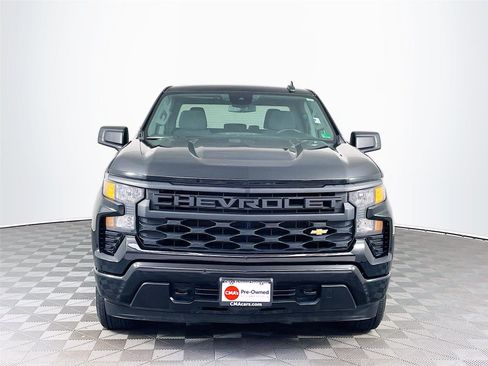 Used 2023 Chevrolet Silverado 1500 Custom image 2