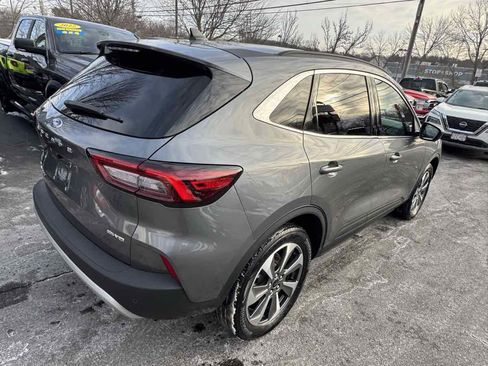 Used 2024 Ford Escape Platinum image 3