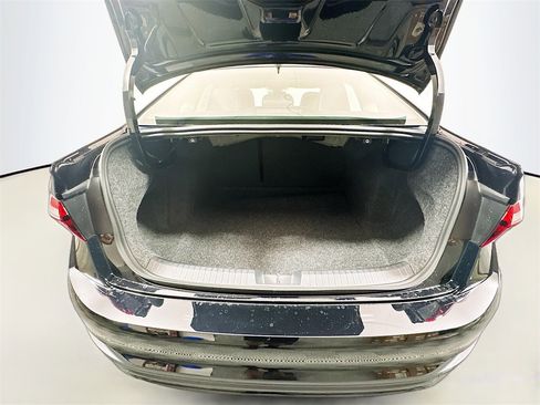 New 2025 Volkswagen Jetta SE image 23