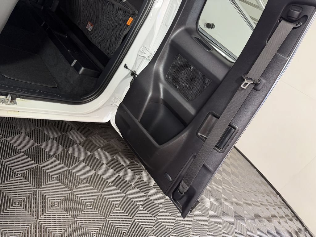 Used 2020 Toyota Tacoma SR RWD image 28