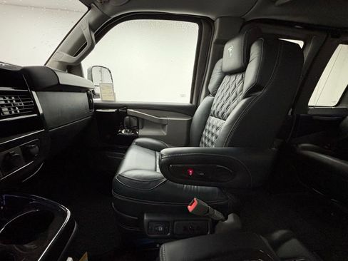 New 2025 GMC Savana 2500 Explorer Limited SE image 39
