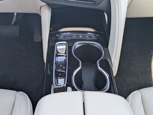 Used 2023 Buick Envision Avenir image 22