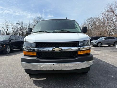 Used 2024 Chevrolet Express 2500 w/ Driver Convenience Package image 13