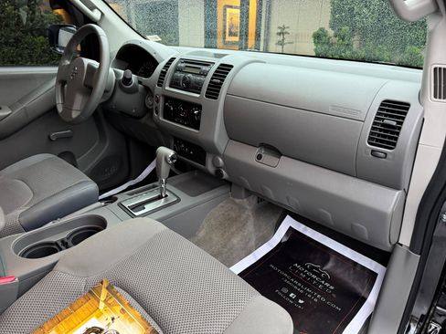 Used 2012 Nissan Frontier S image 25