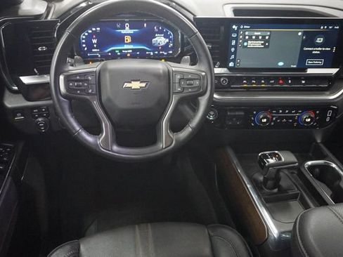 Used 2024 Chevrolet Silverado 1500 High Country w/ High Country Premium Package AWD/4WD image 15