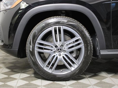 Used 2025 Mercedes-Benz GLS 450 4MATIC image 36