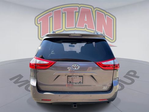 Used 2015 Toyota Sienna XLE w/ XLE Navigation Package AWD/4WD image 4
