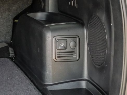 Used 2024 Toyota 4Runner Limited AWD/4WD image 15