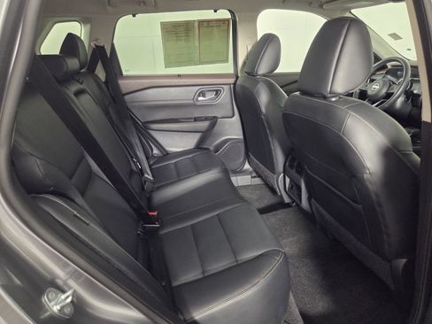 Used 2023 Nissan Rogue SL w/ SL Premium Package FWD image 30