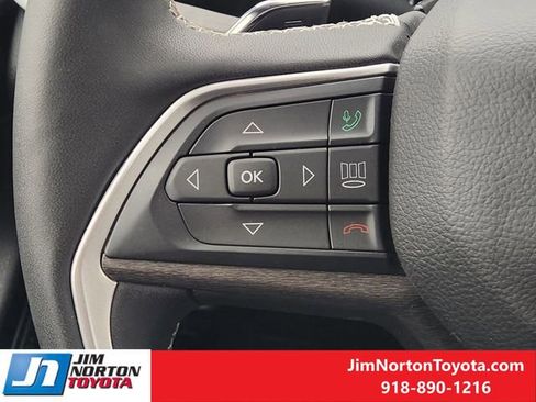 Used 2025 Jeep Grand Cherokee Limited w/ Luxury Tech Group II image 30