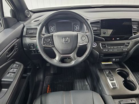 Used 2023 Honda Passport TrailSport image 4