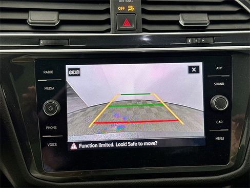Used 2024 Volkswagen Tiguan SE R-Line image 13
