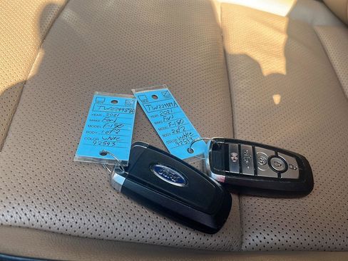 Used 2021 Ford F150 Lariat w/ Equipment Group 502A High AWD/4WD image 3