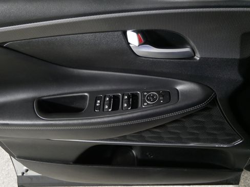 Used 2019 Hyundai Santa Fe Limited AWD/4WD image 19
