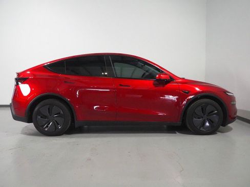 Used 2026 Tesla Model Y Long Range AWD/4WD image 5