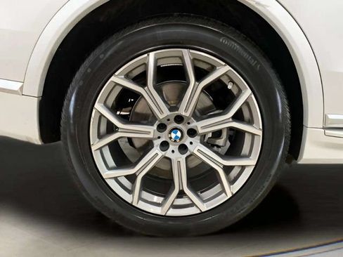 Used 2025 BMW X7 xDrive40i AWD/4WD image 94
