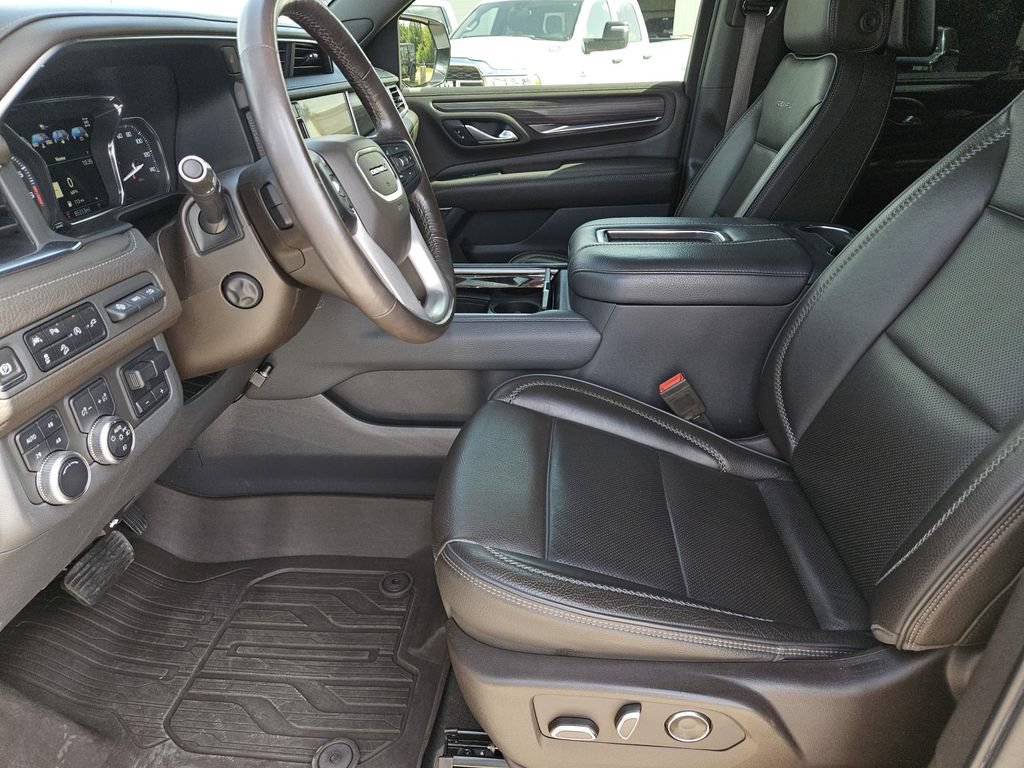 Used 2021 GMC Yukon Denali w/ Denali Premium Package AWD/4WD image 26