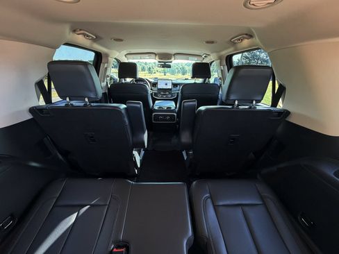 Used 2023 Ford Expedition XLT RWD image 29