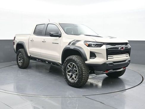 New 2026 Chevrolet Colorado ZR2 w/ Technology Package AWD/4WD image 20