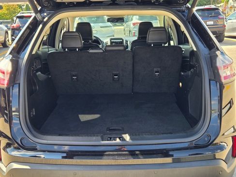 Used 2022 Ford Edge Titanium image 21