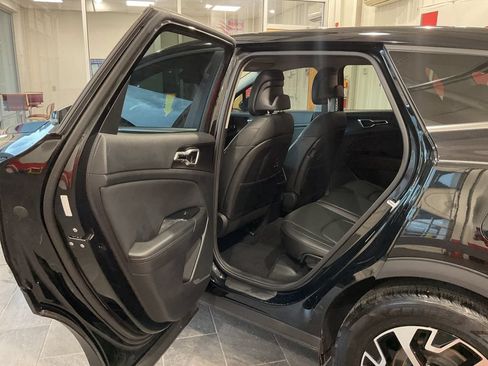 Used 2024 Kia Sportage EX FWD image 27