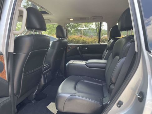 Used 2024 Nissan Armada SL w/ Captain's Chairs Package RWD image 3