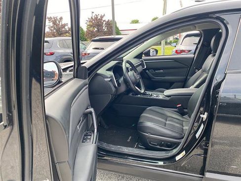 Used 2025 MAZDA CX-50 AWD 2.5 S w/ Preferred Package image 3