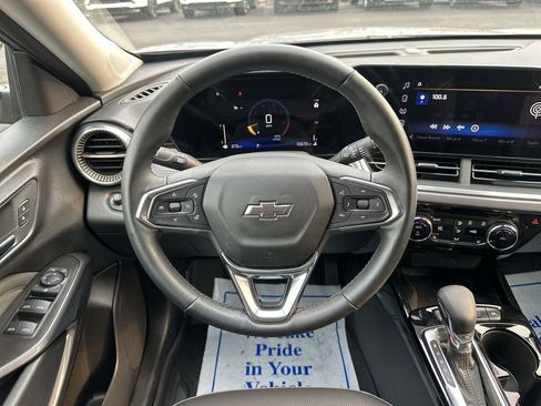 Used 2024 Chevrolet Trax ACTIV w/ Sunroof Package FWD image 14