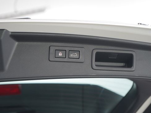 Used 2023 Subaru Forester Touring image 11