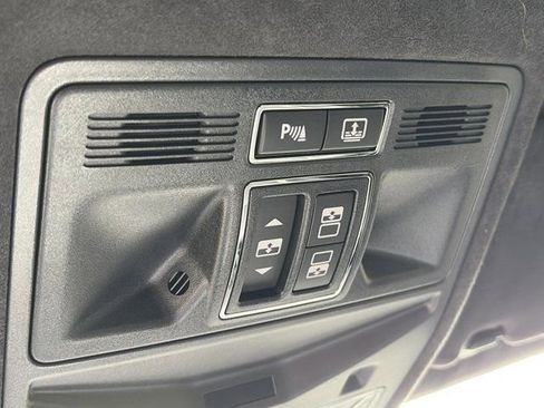 Used 2015 Jaguar XJ L Portfolio image 31